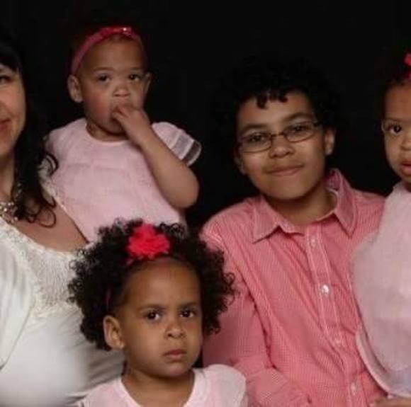 Meet your Posher, Loreta - Picture 1 of 1